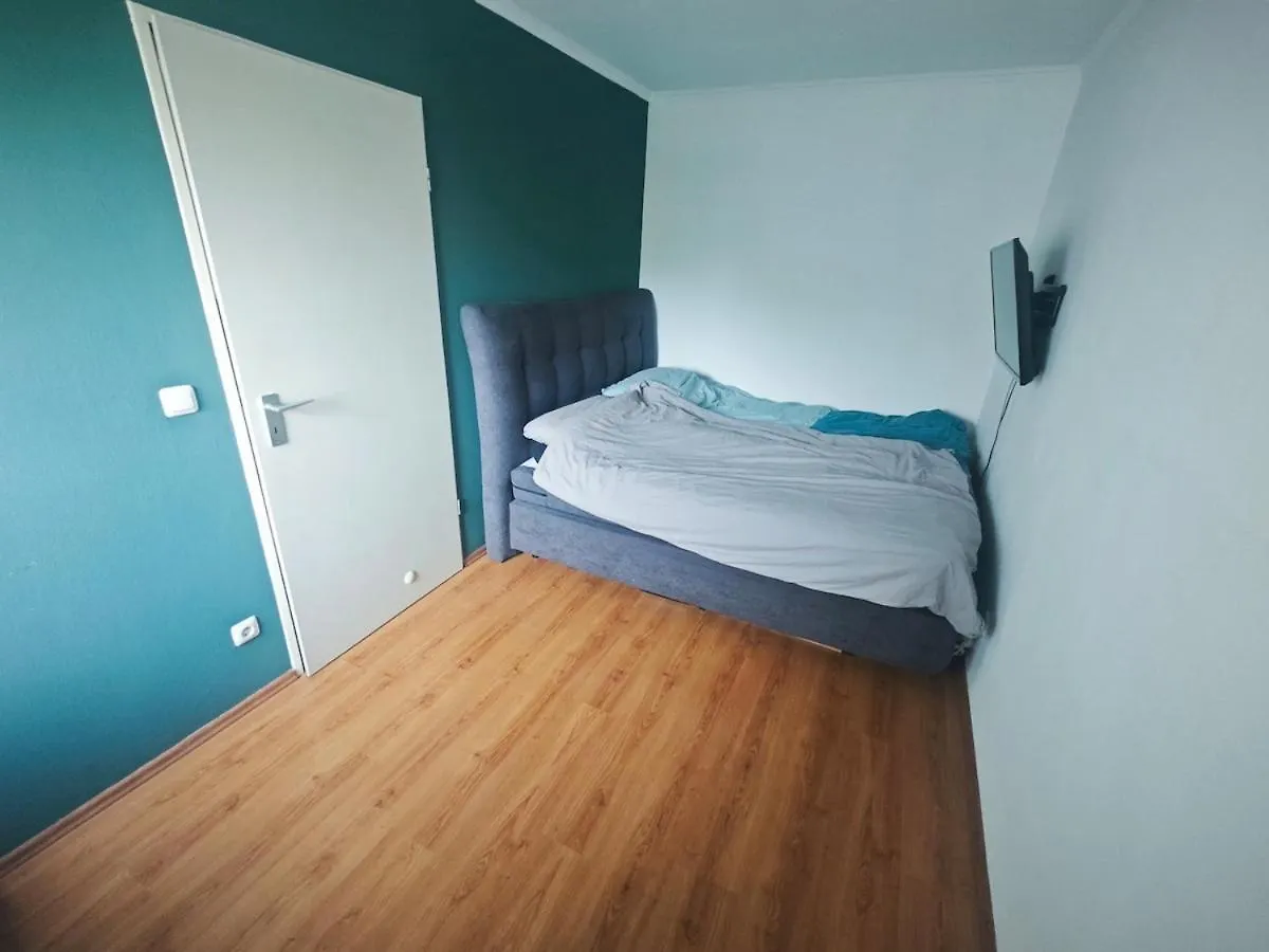 2 Room Apartment In Metro Location München